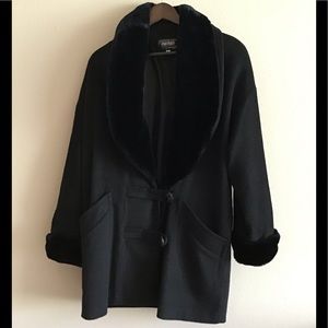 Portrait wool blend Faux fur trim coat, size 6.